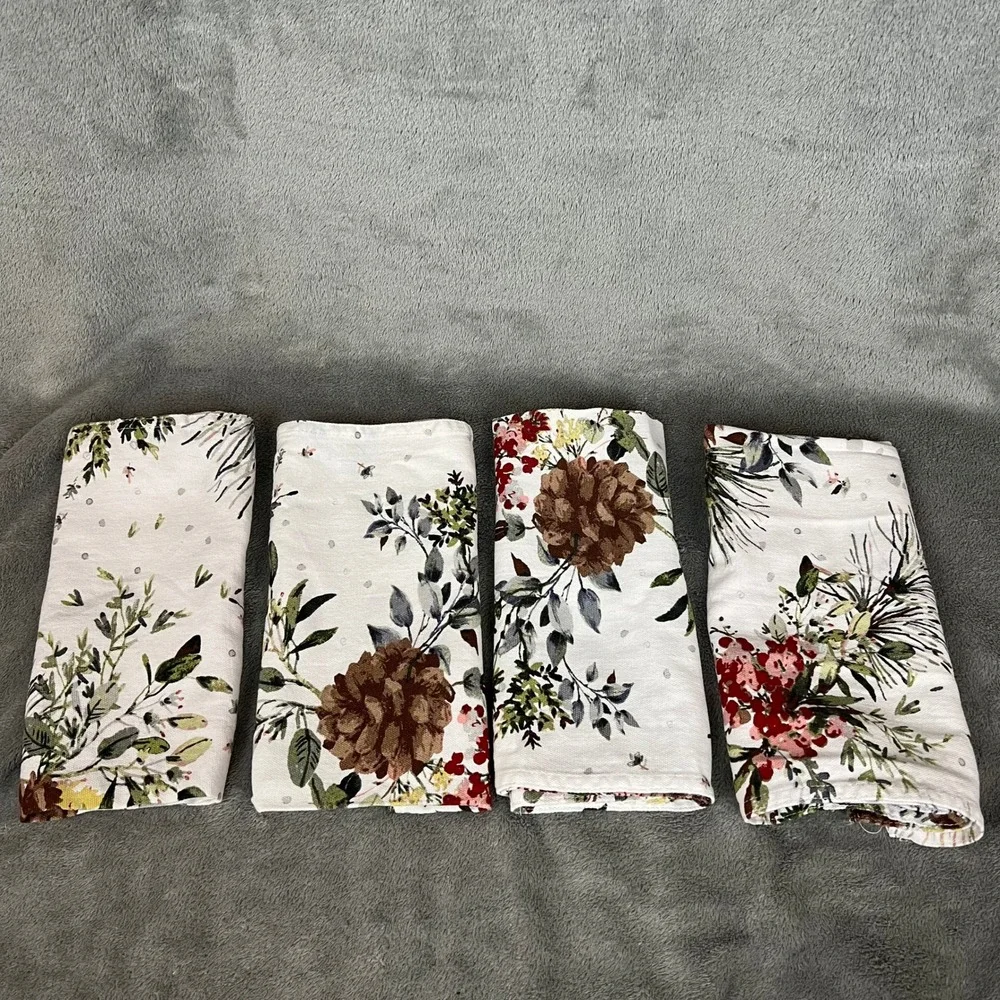 Ralph Lauren Home Pinecones & Floral Sprig‎ Print Napkins Set of 4 Festive